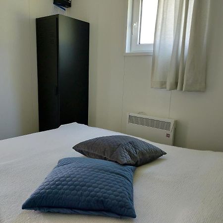 Merel 세로스케르커 외부 사진